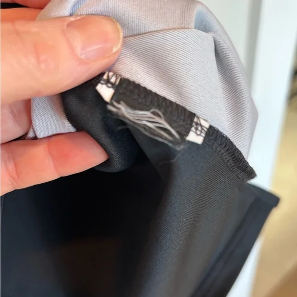 Oakley Black and Blue Men's Shirt Medium - Picture 6 of 6